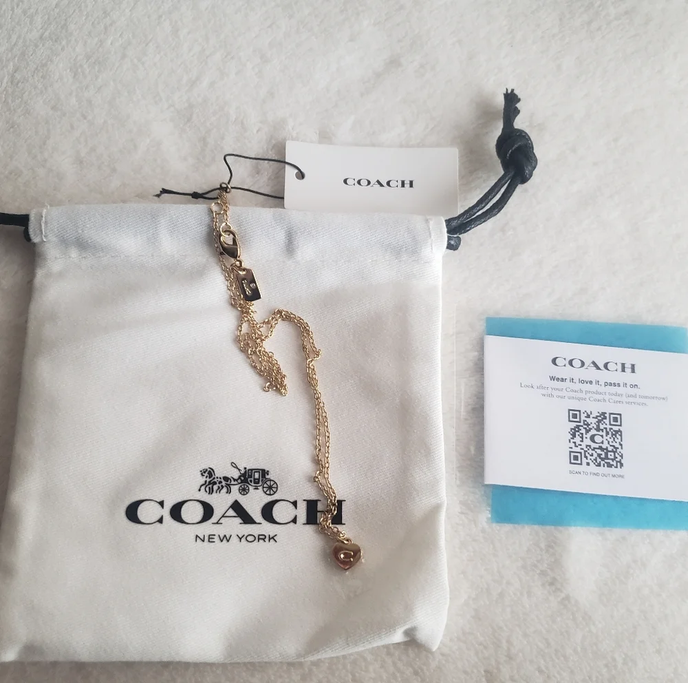 NWT COACH Gold Heart Shape Pendant Necklace - Picture 6 of 8